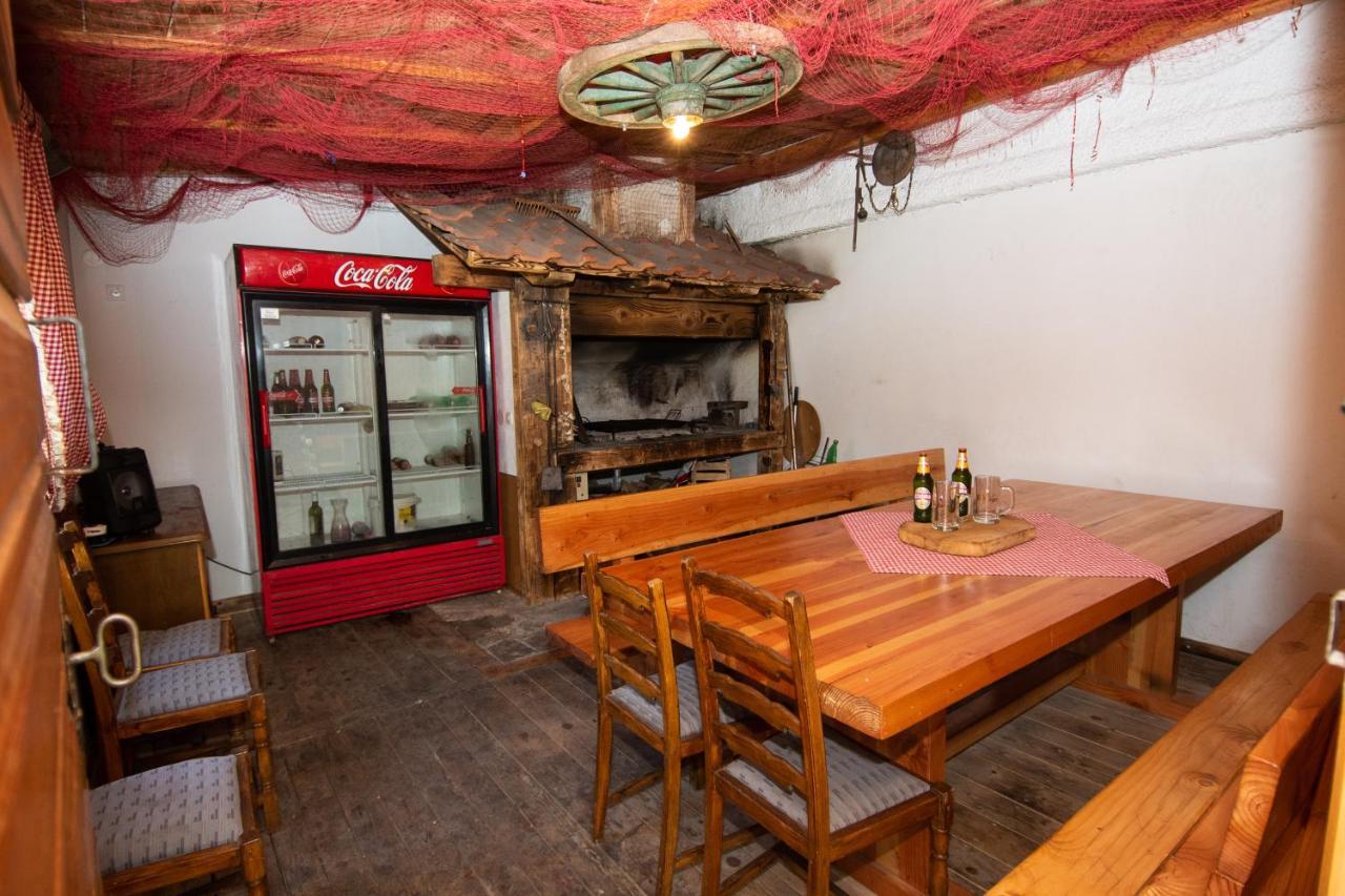 Apartmani Ivana Kaštela Esterno foto