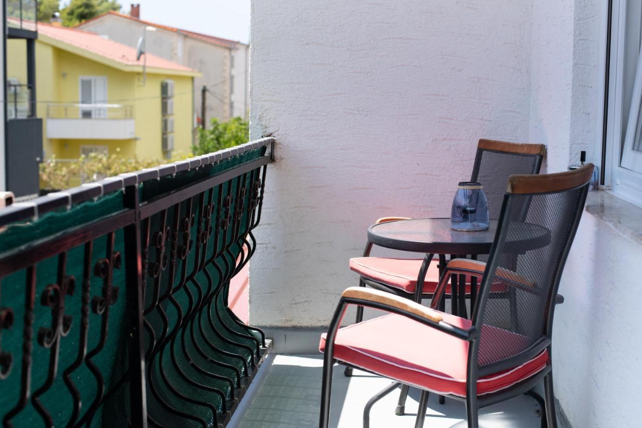 Apartmani Ivana Kaštela Esterno foto