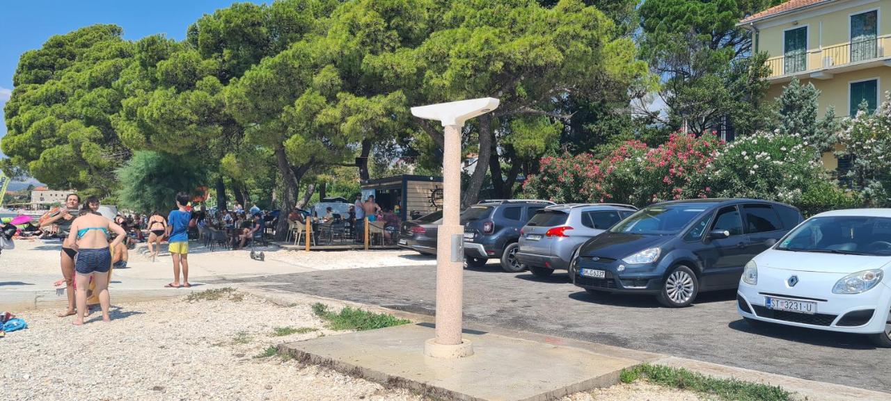 Apartmani Ivana Kaštela Esterno foto