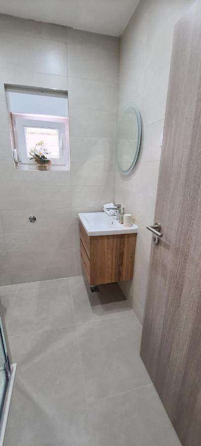 Apartmani Ivana Kaštela Esterno foto