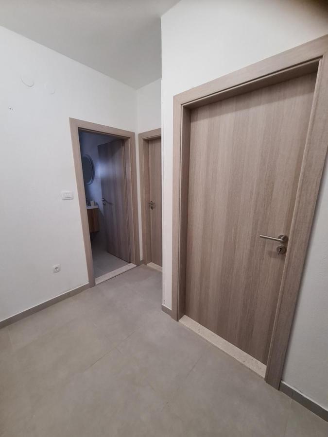 Apartmani Ivana Kaštela Esterno foto